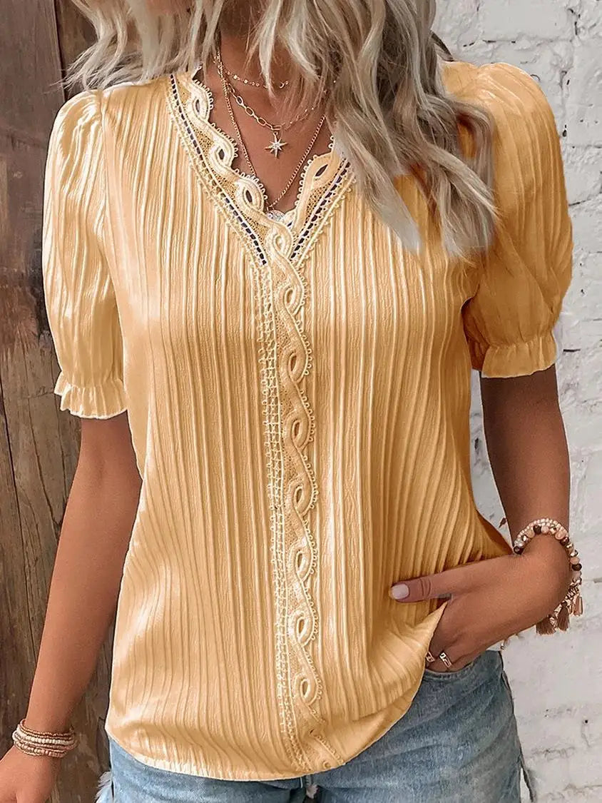 Zaluva™ | Mira – Feminin topp med spetsdetaljer