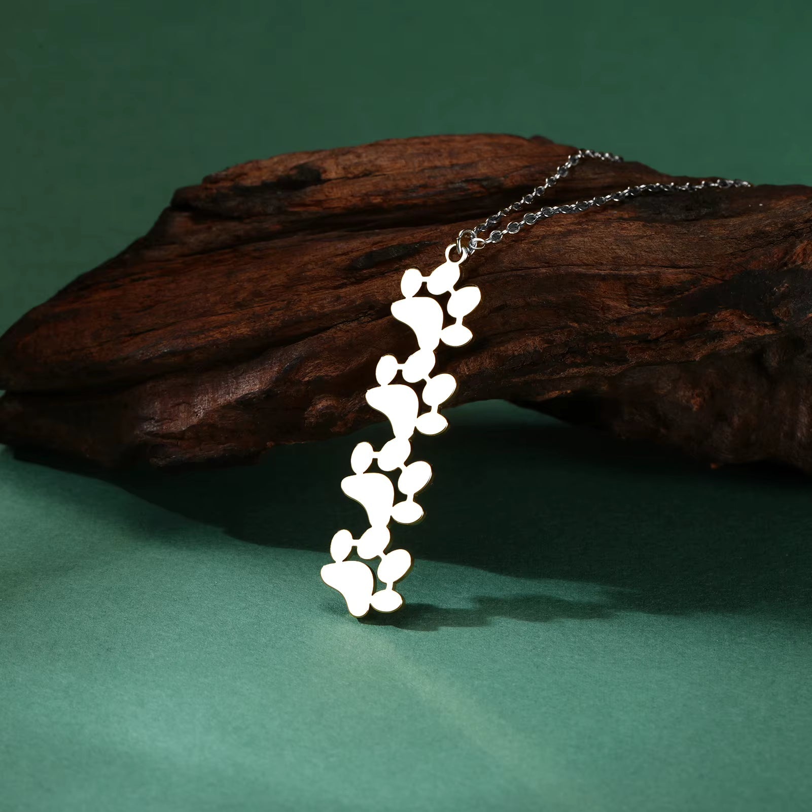 Zaluva | Min Pälsvän – Halsband med Tassavtryck