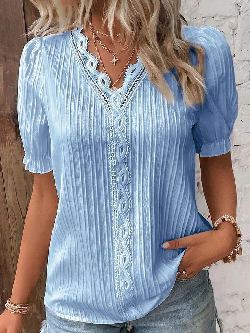 Zaluva™ | Mira – Feminin topp med spetsdetaljer