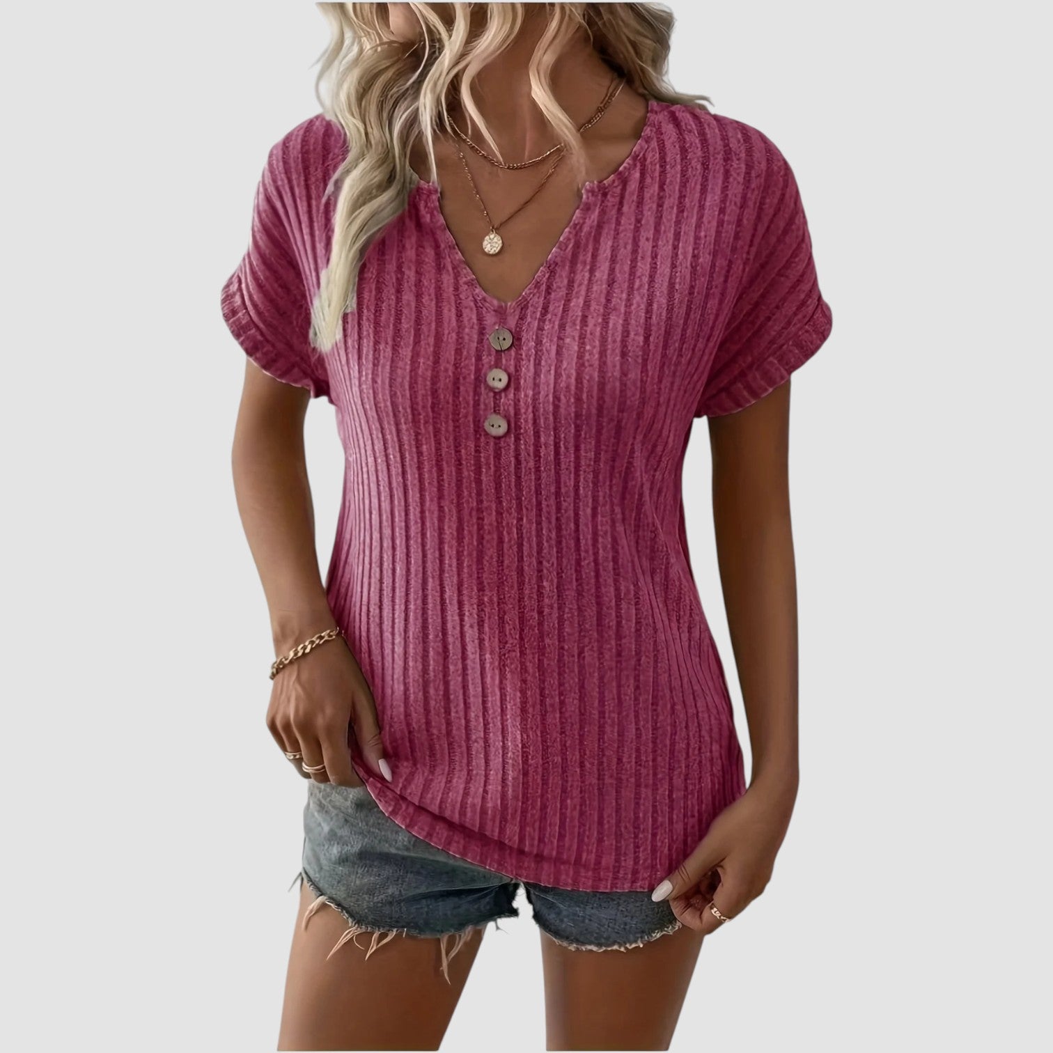 Zaluva™ | Svala – Ribbstickad topp med knappar