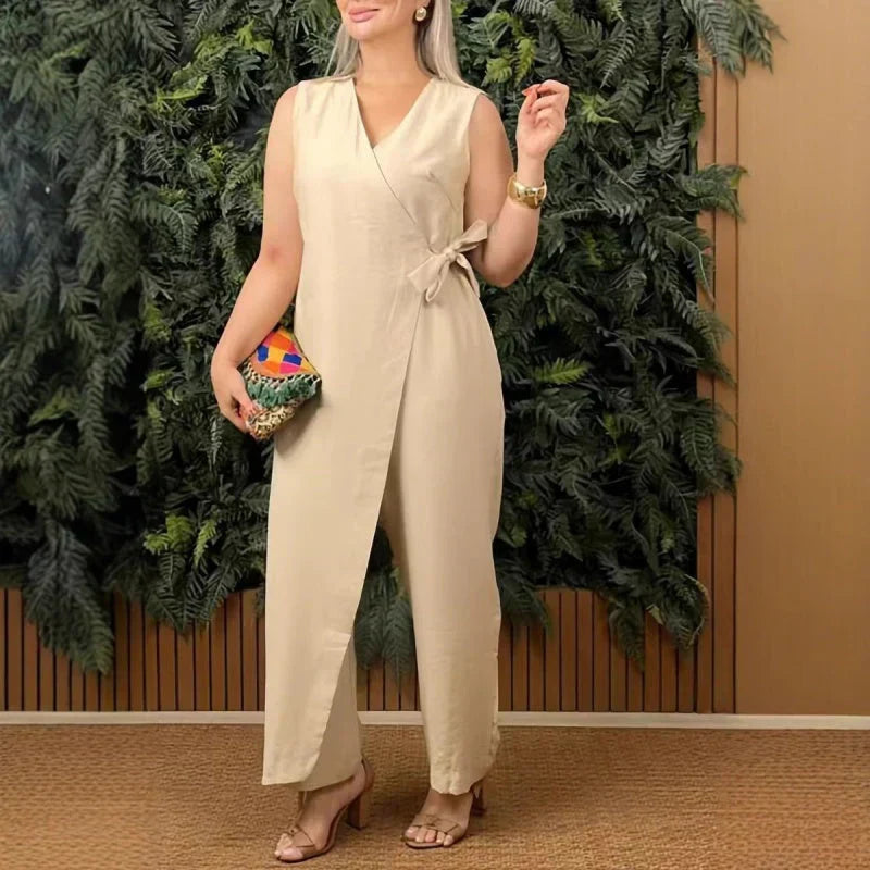 Zaluva™ | Elegant V-ringad jumpsuit