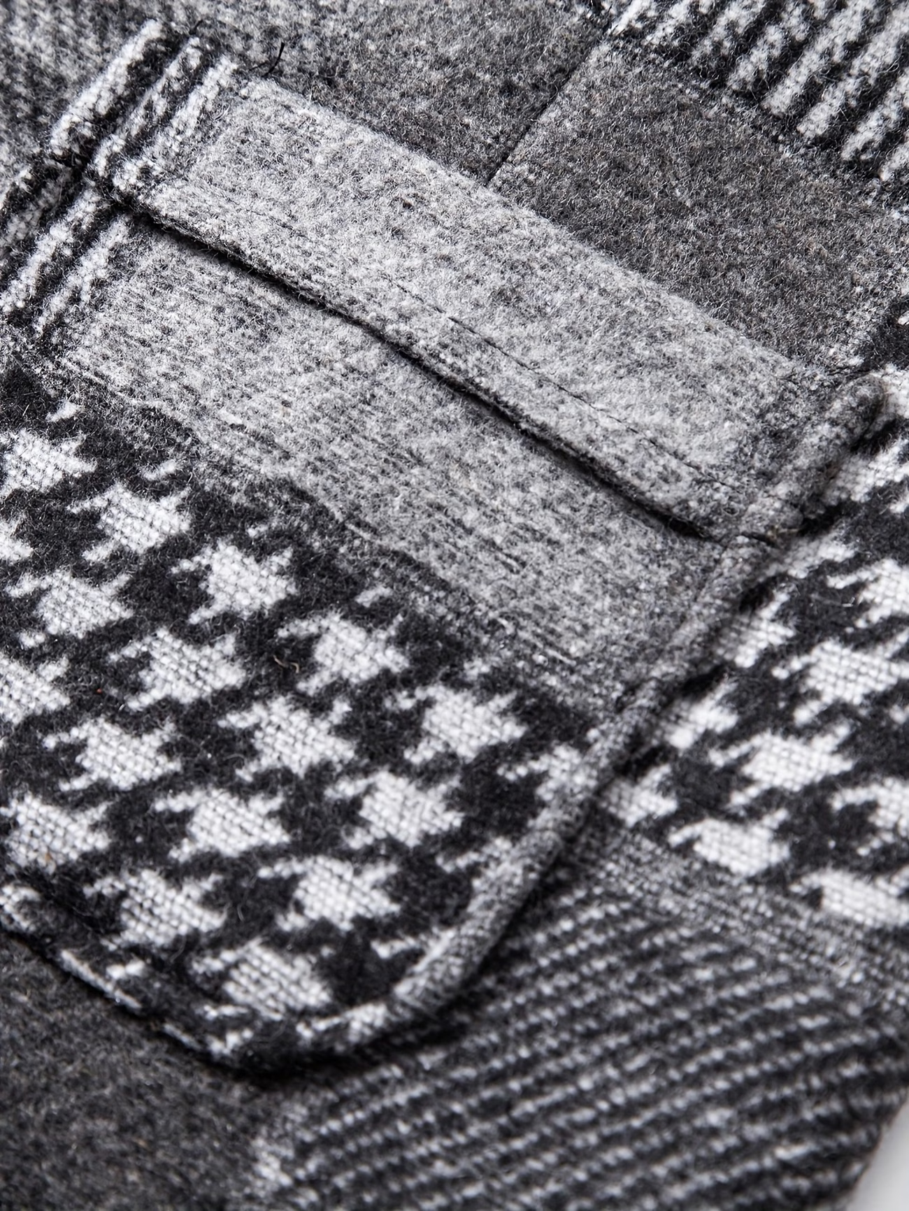 Leo | Gilet in Tweed Patchwork con Motivo a Spina di Pesce