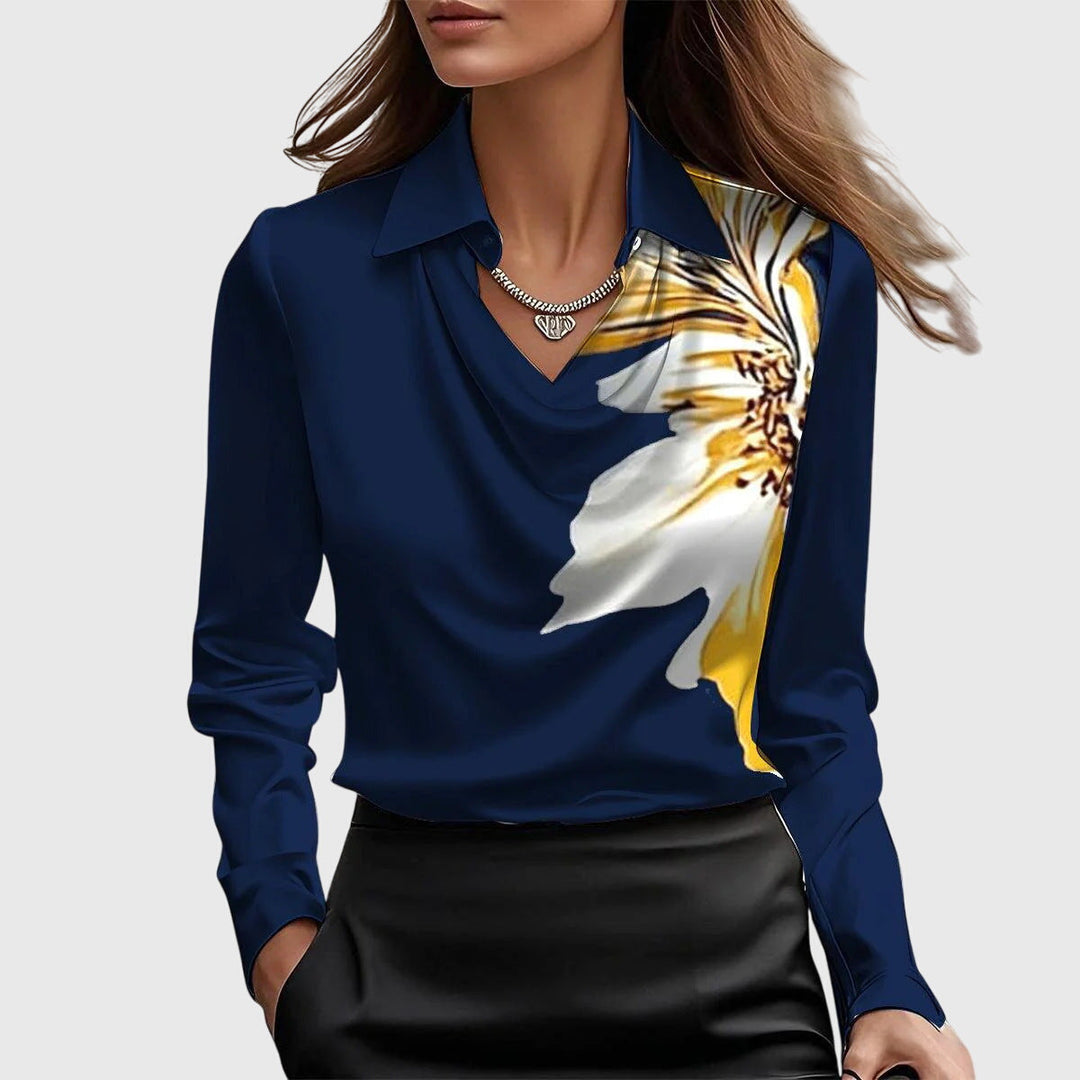 Sylvie™  | Elegant blus med subtil glans