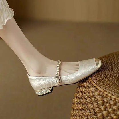 Mary Janes™ | Elegant flats with refined detailing