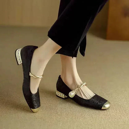 Mary Janes™ | Elegant flats with refined detailing