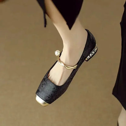 Mary Janes™ | Elegant flats with refined detailing