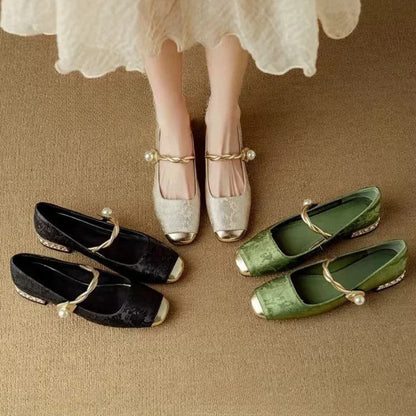 Mary Janes™ | Elegant flats with refined detailing