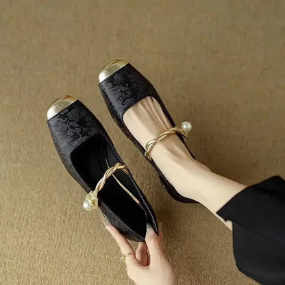 Mary Janes™ | Elegant flats with refined detailing